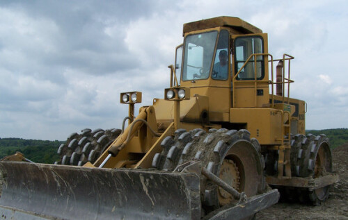 Earth-Moving-Equipment-Rental-Services.jpg